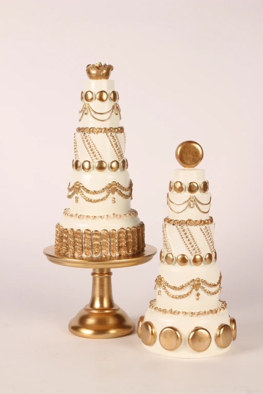 Gâteau décoratif - blanc/crème avec or - 47 cm - résine artistique