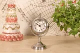 Tafelklok op voet - zilver - aluminium - 22 cm
